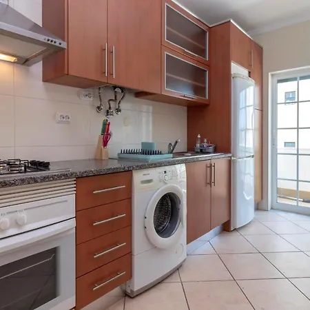 2 Bedroom Located Near The Beach